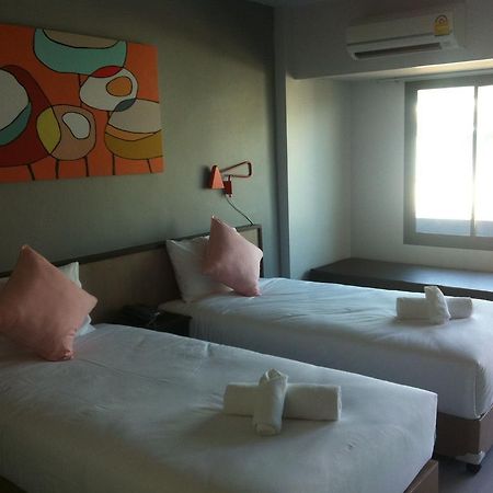 Chalong Sea Breeze Hotel Екстериор снимка
