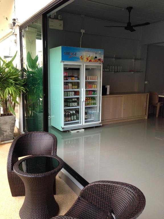 Chalong Sea Breeze Hotel Екстериор снимка