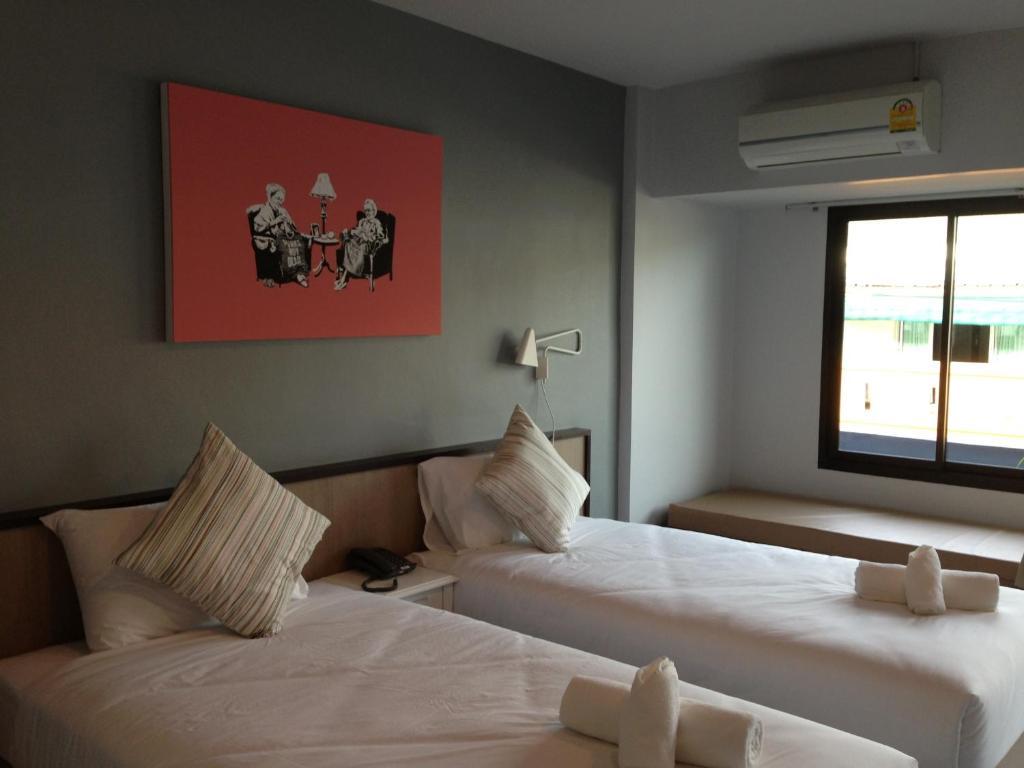 Chalong Sea Breeze Hotel Екстериор снимка